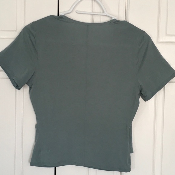 | Lululemon Round Trip ShortSleeve Shirt Blue Cast - Picture 9 of 9